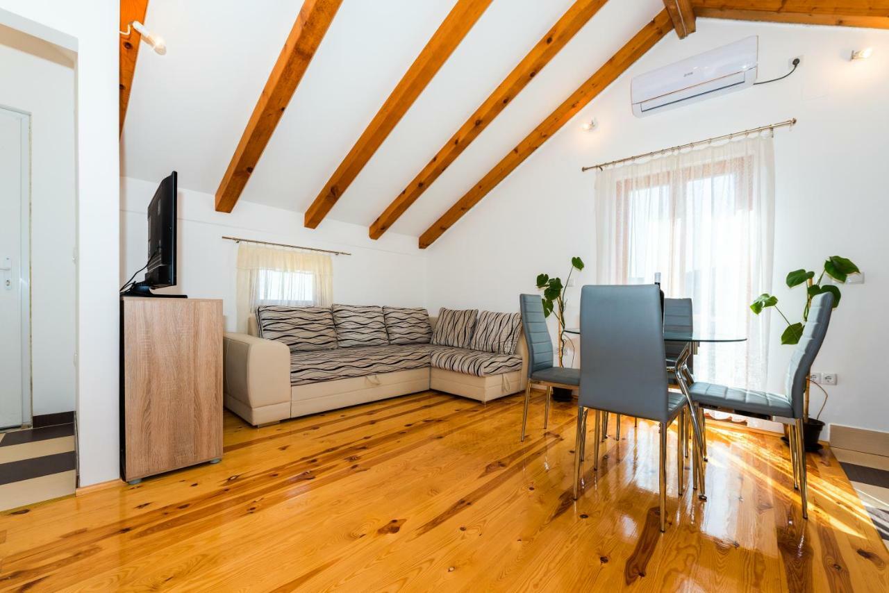 Apartment Bogdanovic Тисно Екстериор снимка