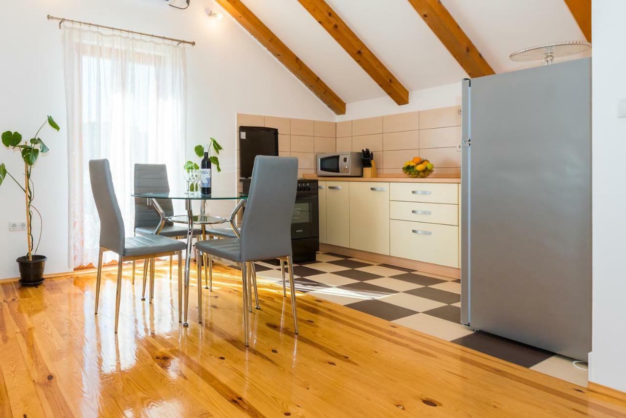 Apartment Bogdanovic Тисно Екстериор снимка